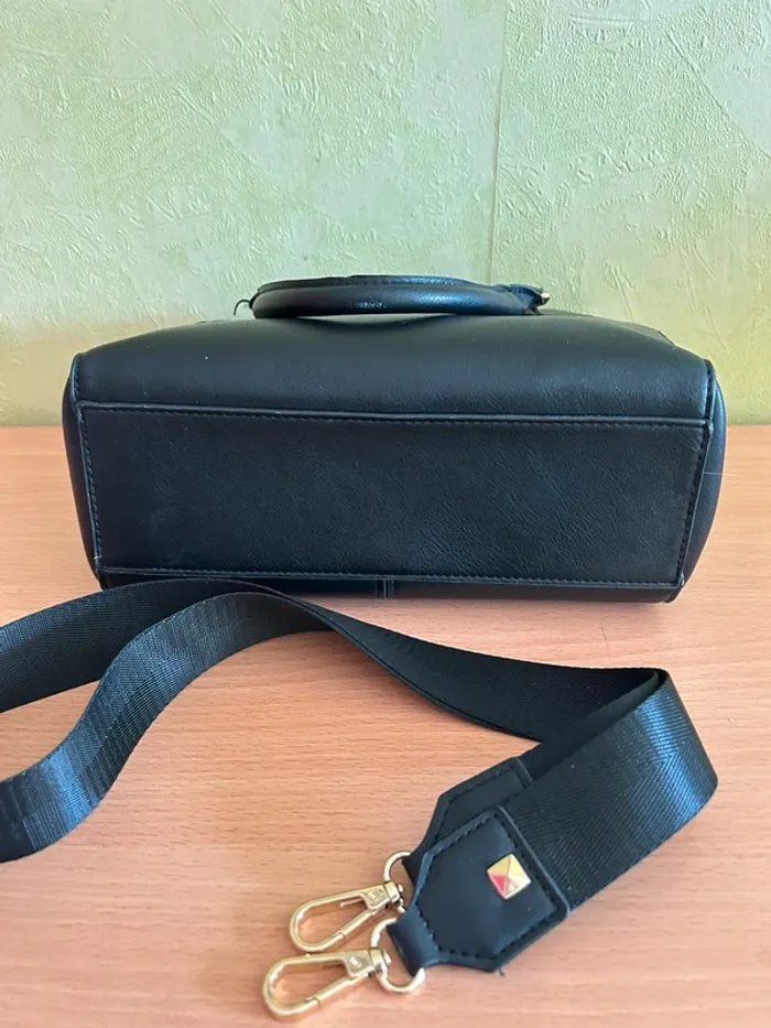 Sac noir - photo numéro 3