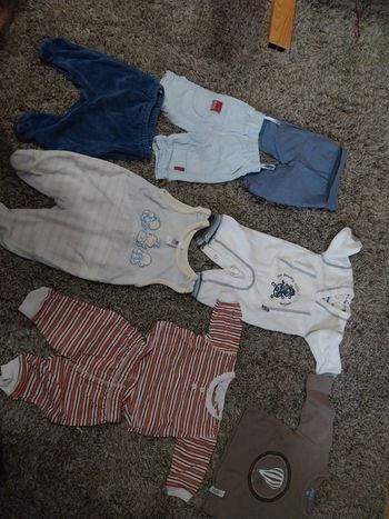 Lot 8 pièces garçon taille 1 mois