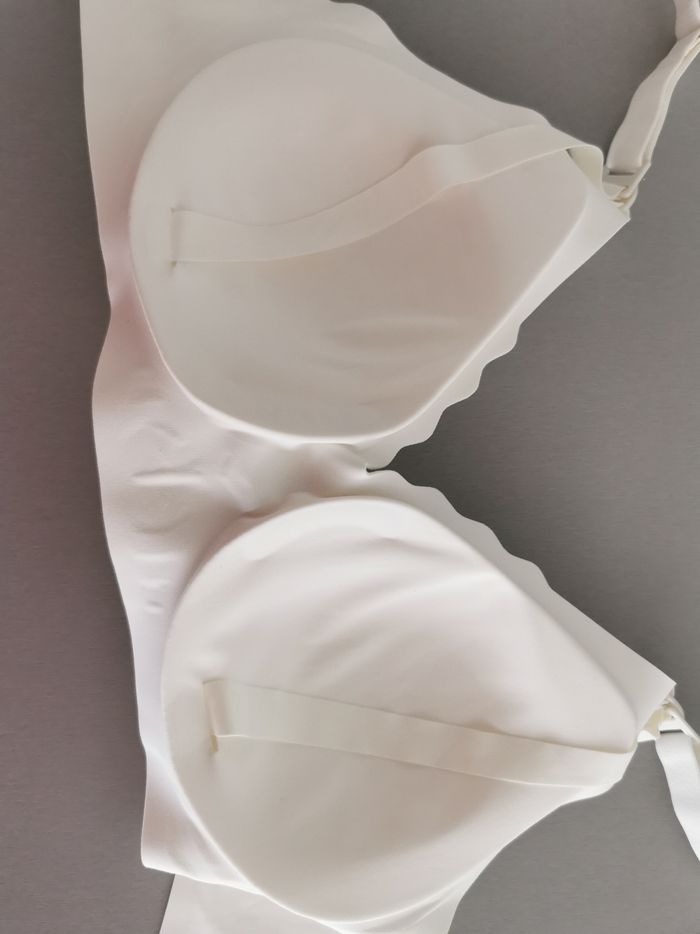 Soutien-gorge maternité jamais porté - photo numéro 5