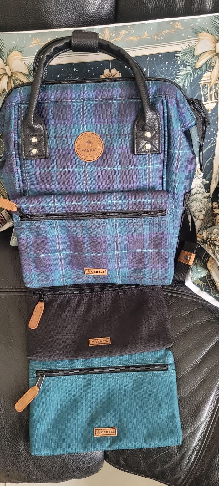 Sac  à dos  cabaia neuf Birmingham et 3 pochettes - photo numéro 4