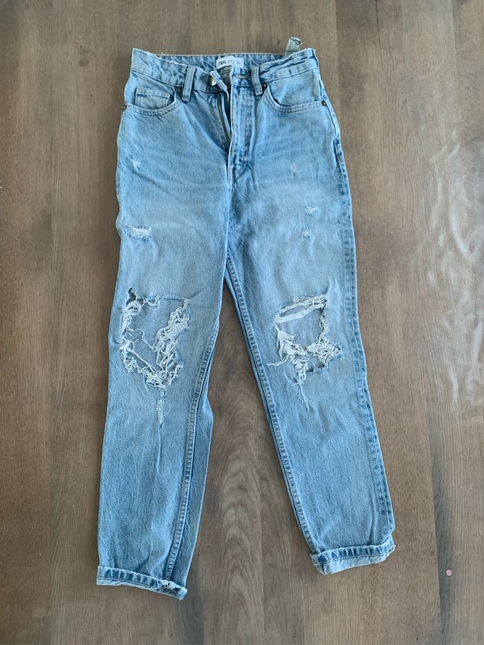 Jean bleu troué Zara