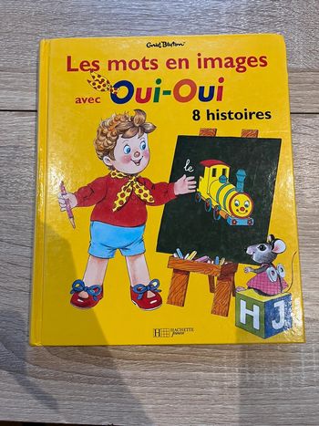 Super livre de 8 histoires avec Oui-Oui