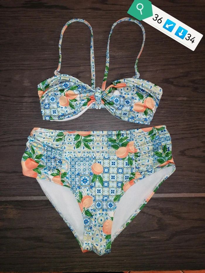 Maillot de bain fruité 2 pièces 34 et 36