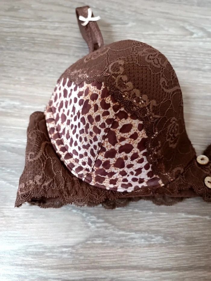 soutien gorge rouge gorge 85D - photo numéro 2