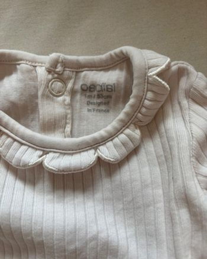 Lot de 4 bodies 1 mois - photo numéro 5