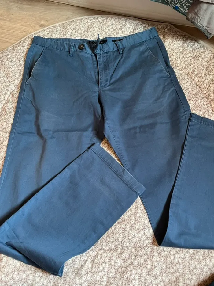 Pantalon chino bleu