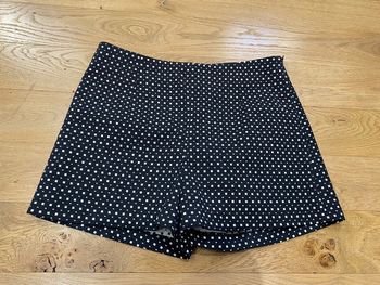 Short noir avec carré blanc little miss captain en «M