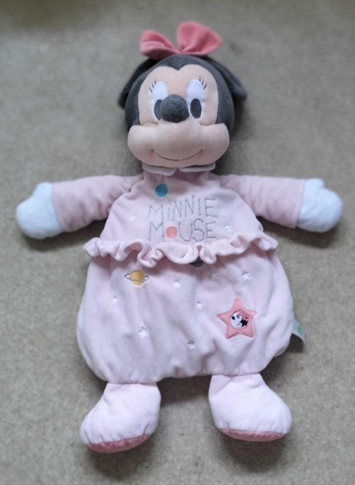 Range pyjama bébé minnie
