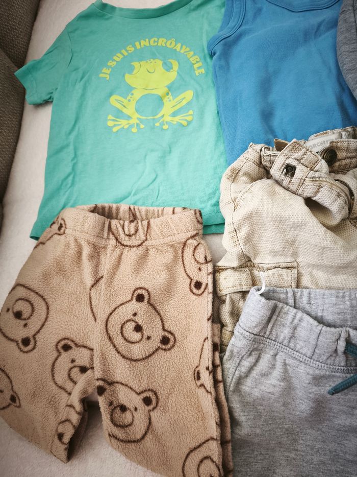 Gros lot vêtements garçon 26 pièces - photo numéro 6