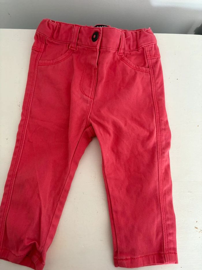 Pantalon bébé Kiabi - Taille 9 mois (69/72 cm) - Très bon état