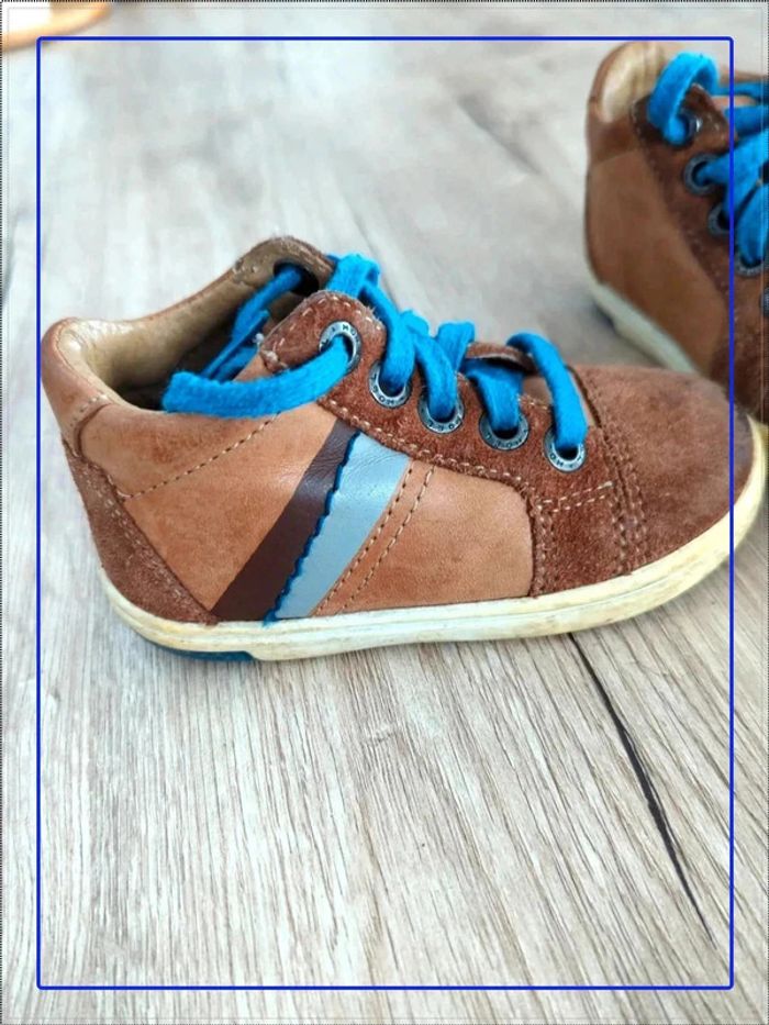 Chaussures taille 22 - photo numéro 4