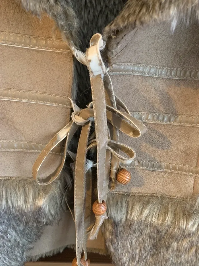 Manteau fausse fourrure - photo numéro 5