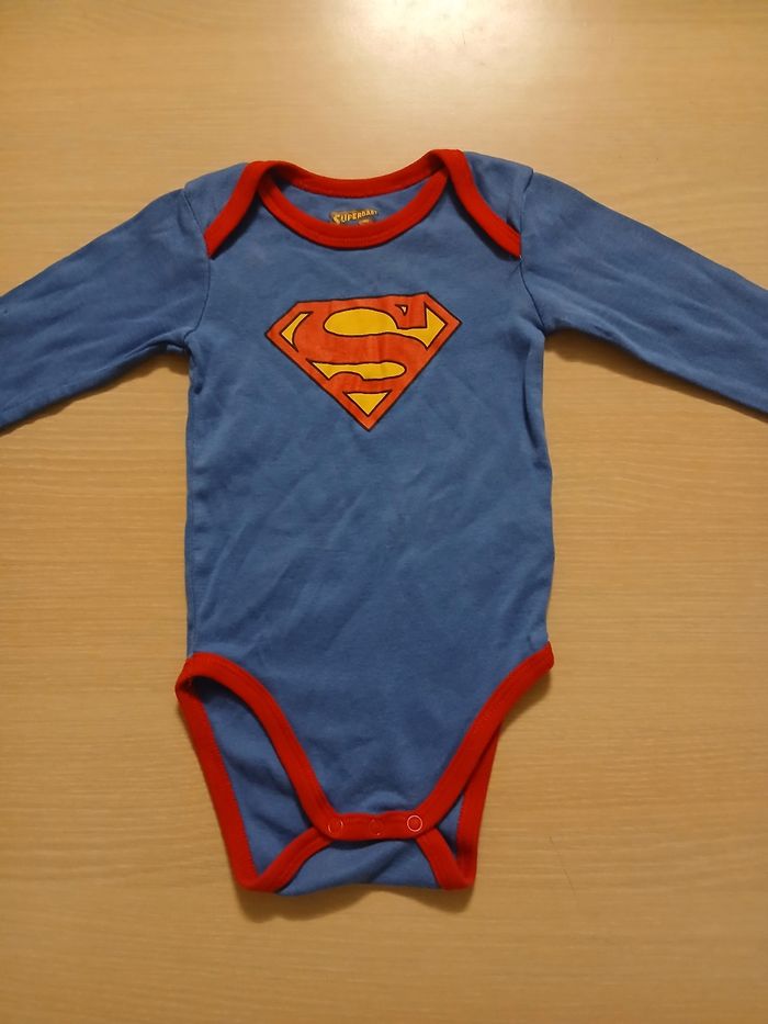 Bodie bebe en coton longue manche taille 9 mois marque superbaby