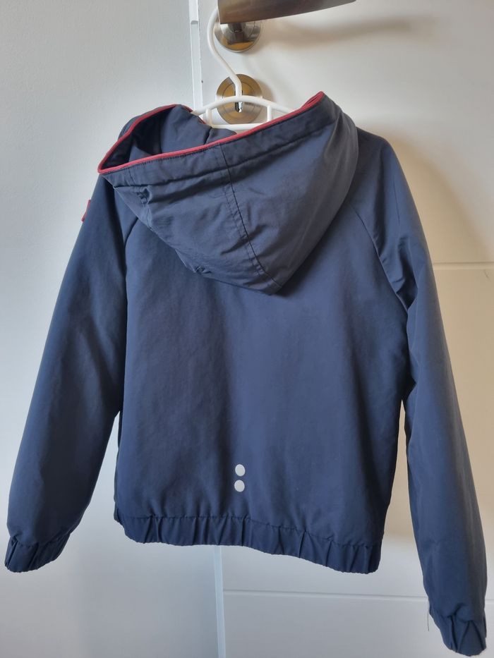 Veste doublée avec capuche garçon 8 ans Okaidi en excellent état - photo numéro 2