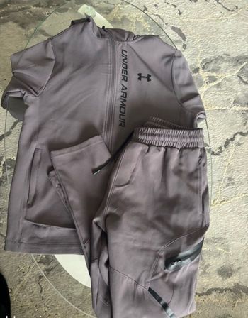 Ensemble survêtement Under Armour taille M Homme