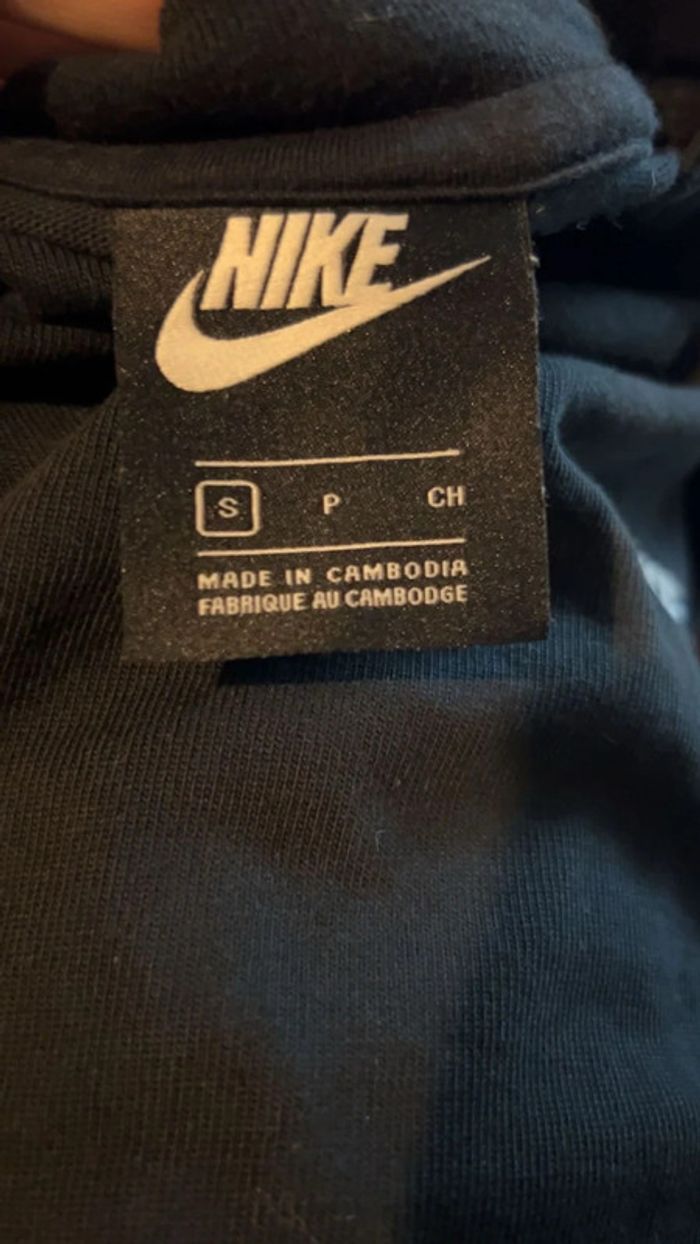 Crop top nike - photo numéro 2