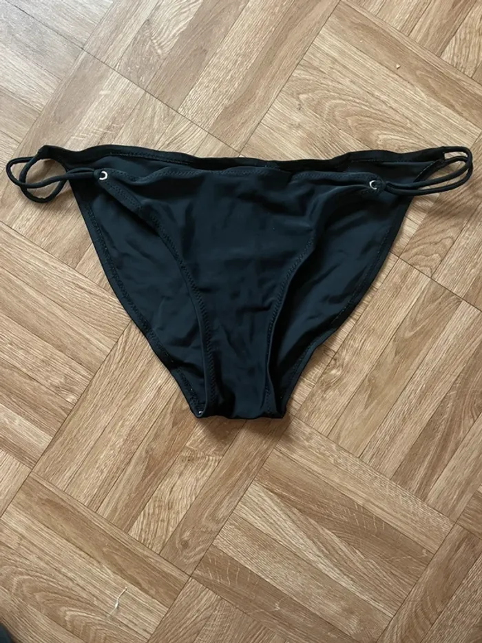 Maillot de bain 2 pièces noir vintage - photo numéro 4