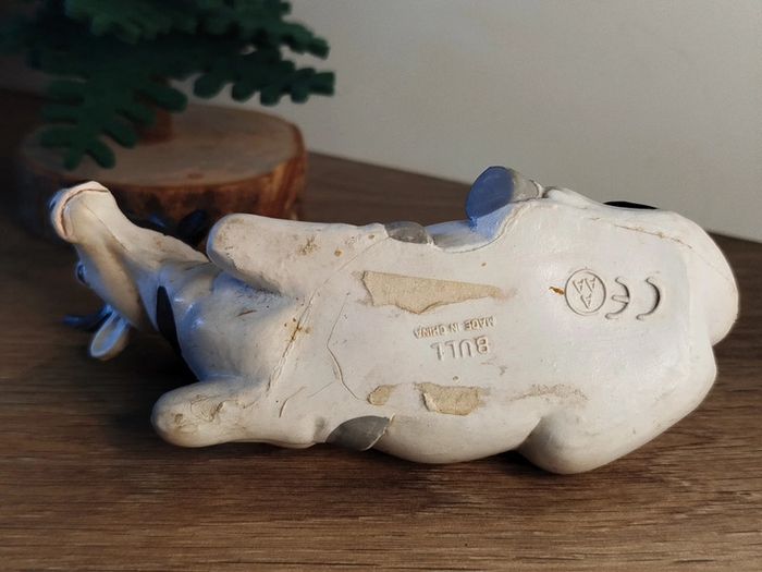 AAA figurine bovidé vache couchée animal de la ferme - photo numéro 5