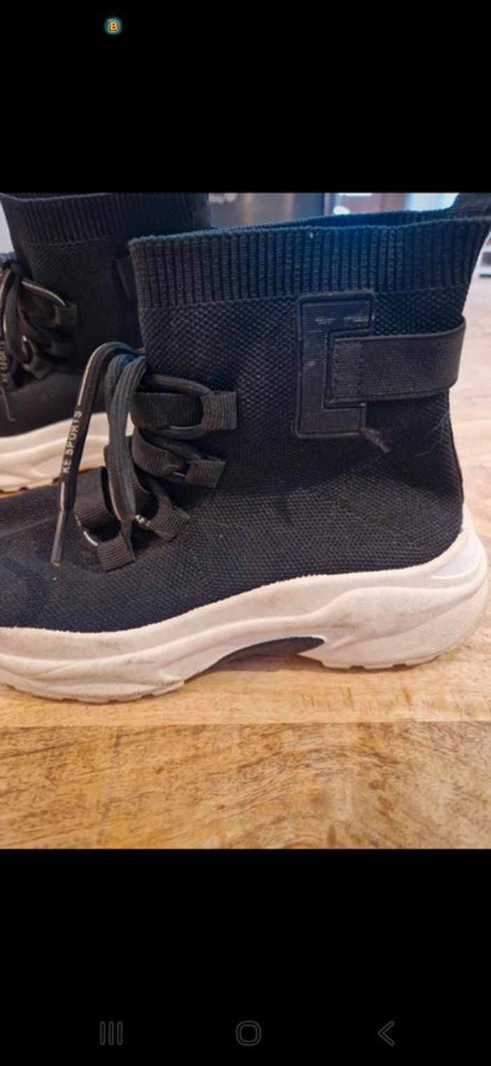 Baskets chaussettes noires – Taille 38 (convient plutôt à un 37) - photo numéro 4
