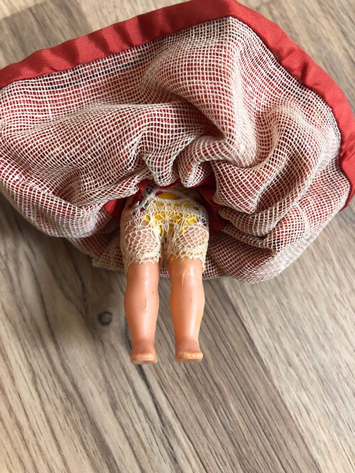 Petite poupée vintage - photo numéro 3