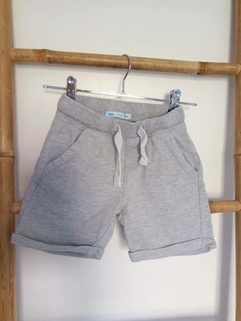 Short matière jogging gris 5 ans