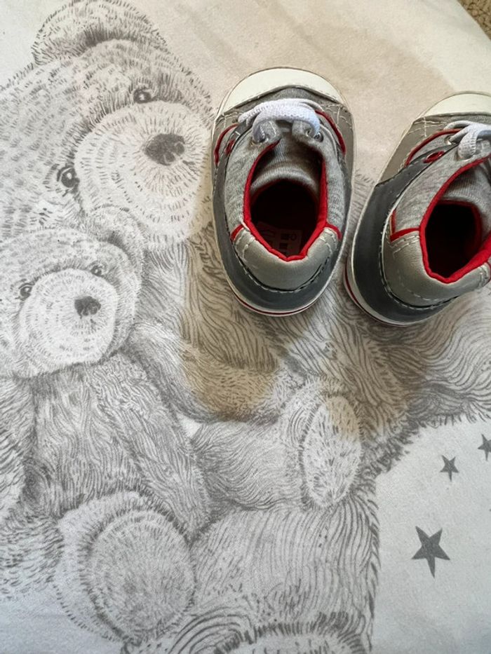 Très joli chaussons bébé - photo numéro 3