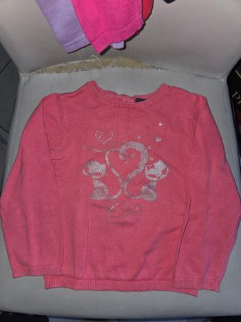 Lot 5 pulls/sweat 4ans