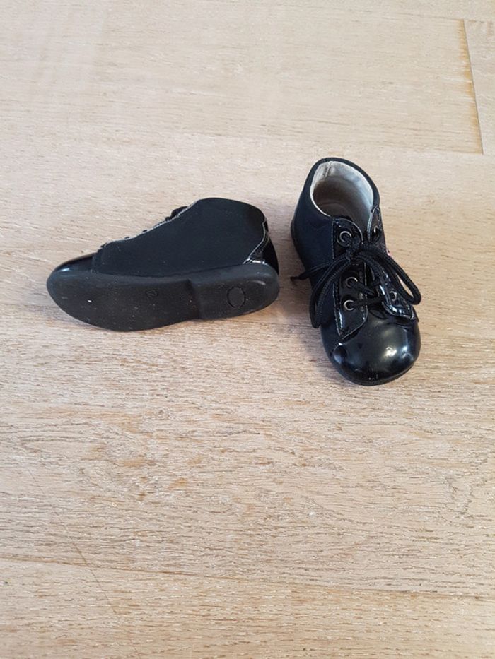 Chaussures fille taille 23 - photo numéro 3