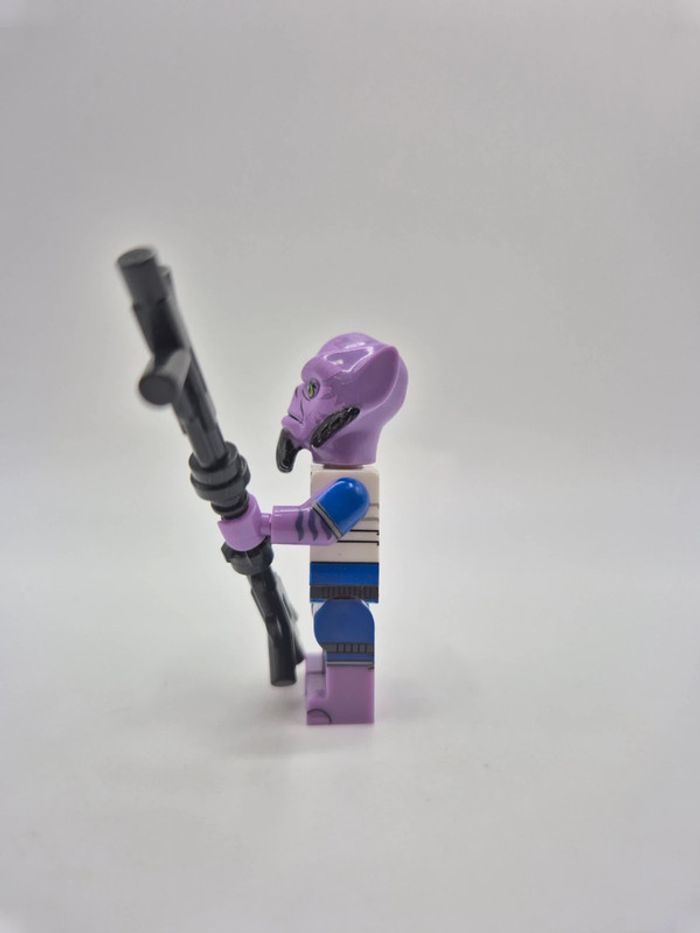 Figurine type lego custom Zeb Orrelios Mandalorian star wars - photo numéro 2