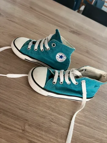 Converses bleues 22