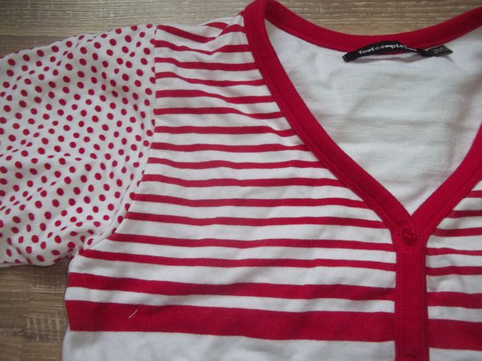 Cardigan sweat blanc et rouge TCF 138 cm (SW2) - photo numéro 2