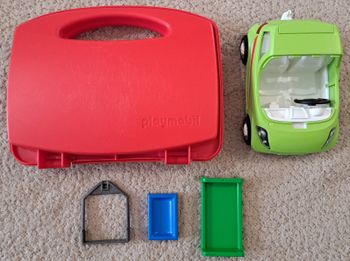 🪆 Lot voiture et valisette Playmobil