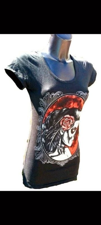 Tee-shirt têtes de morts skull baroque glamour chic ajouré destroy au dos Jawbreaker