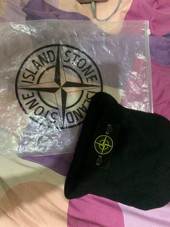 Bonnet stone island