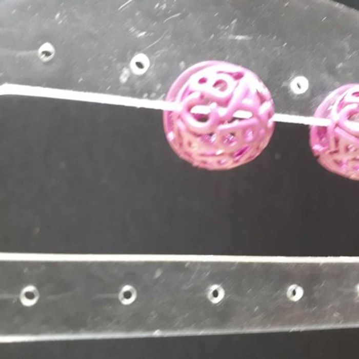 Boucles d'oreilles lettres violet - photo numéro 2