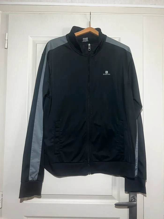 Veste Domyos