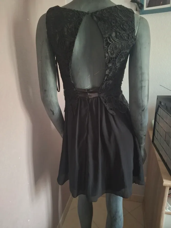 Robe noir dos nu - photo numéro 2