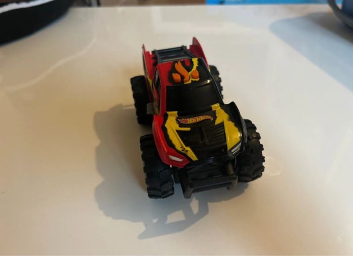 Voiture hotwheels - photo numéro 4