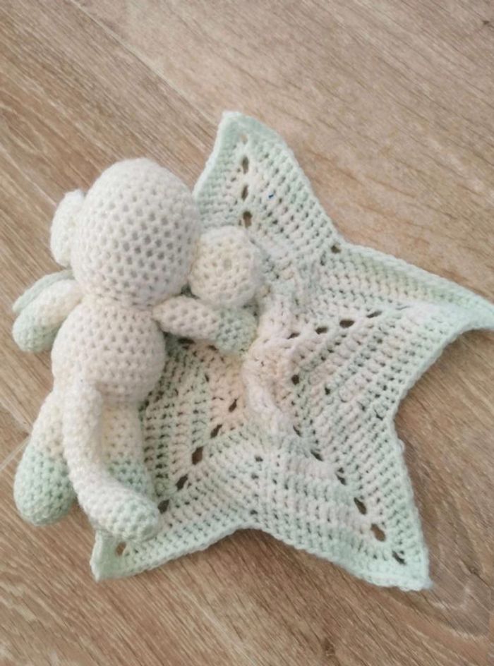 Doudou singe mouchoir crochet neuf - photo numéro 2