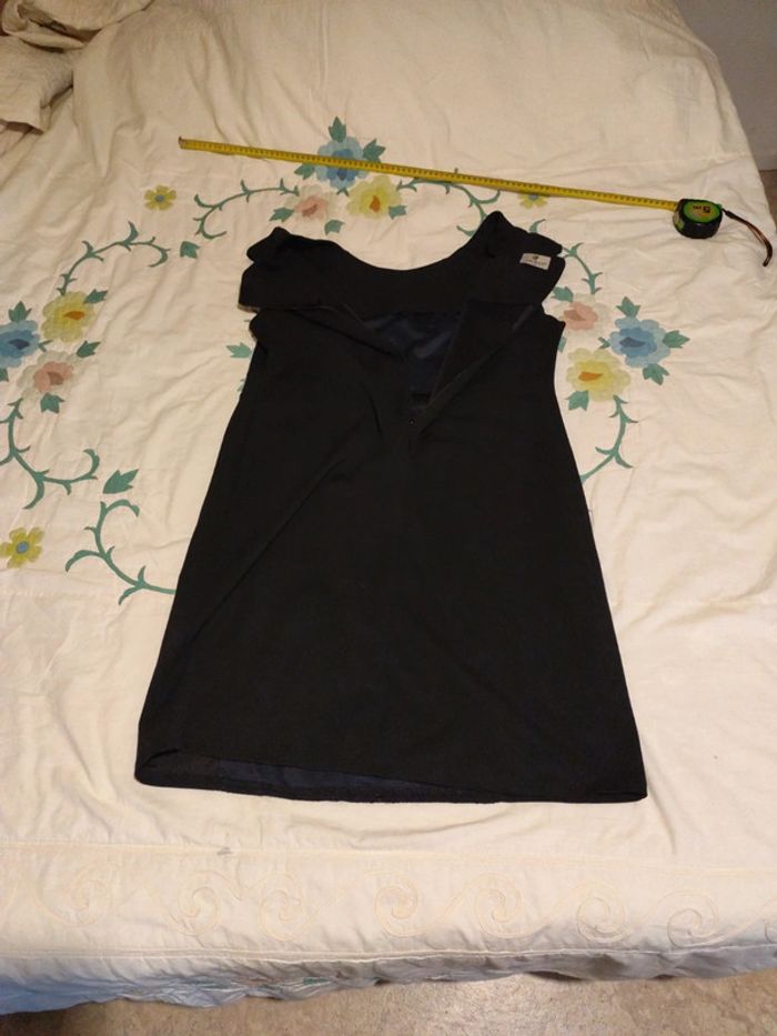 Robe noir chic - photo numéro 11