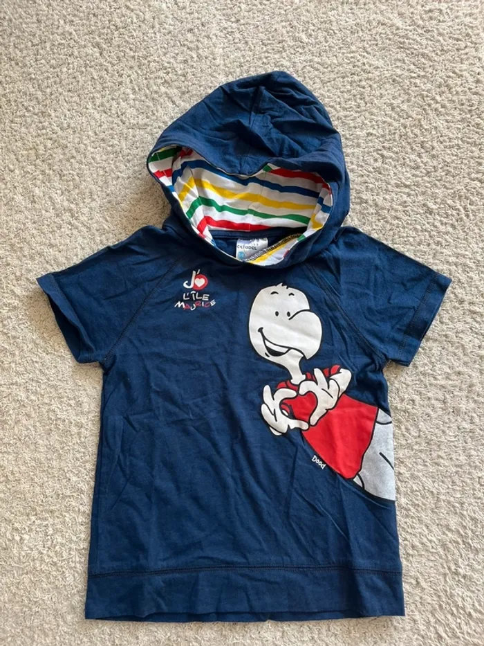 Teeshirt manches courtes à capuche île Maurice marque Catadel taille 5-6 ans