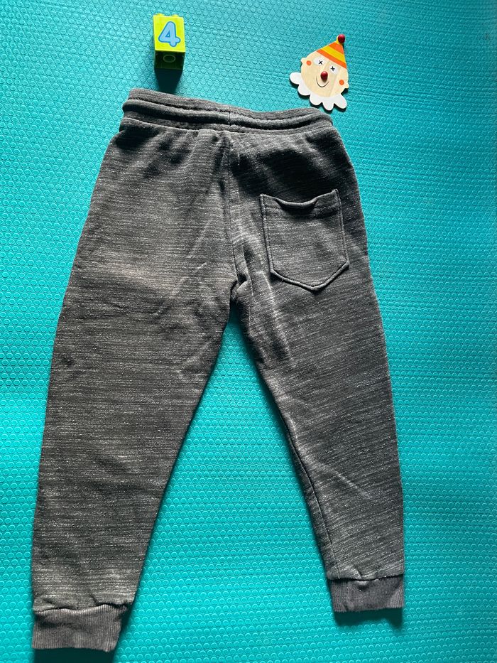 Pantalon jogging Kiabi 4 ans - photo numéro 2