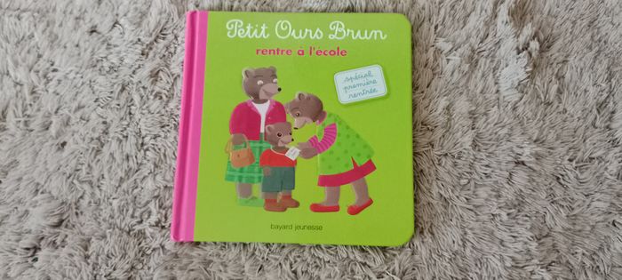 Livre Petit Ours Brun rentre à l'école