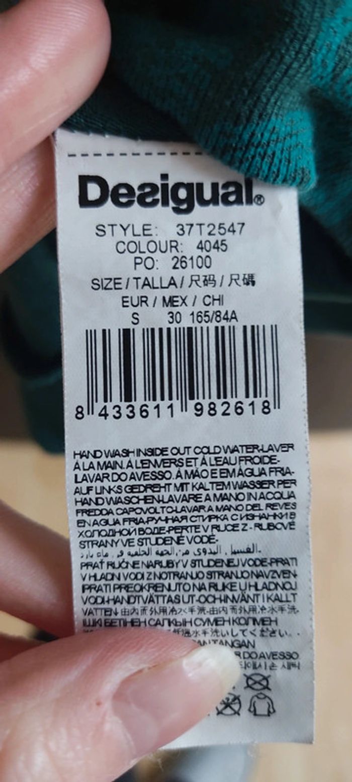Top Desigual taille S très bon état - photo numéro 2