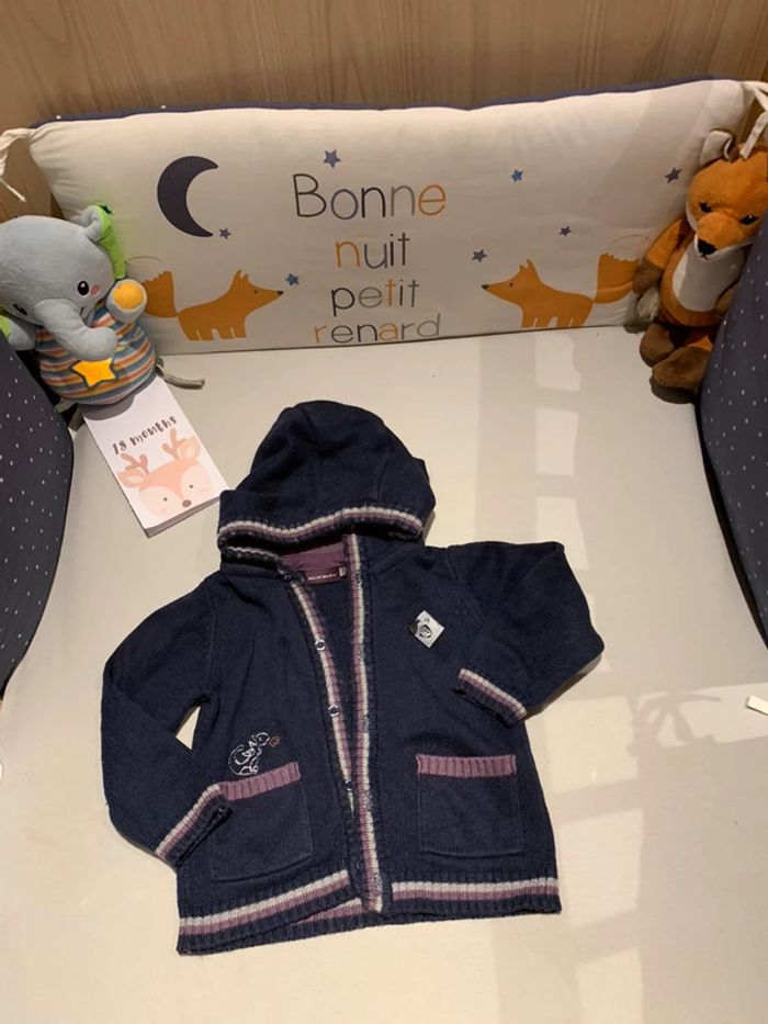 Gilet à capuche sergent major taille 18 mois