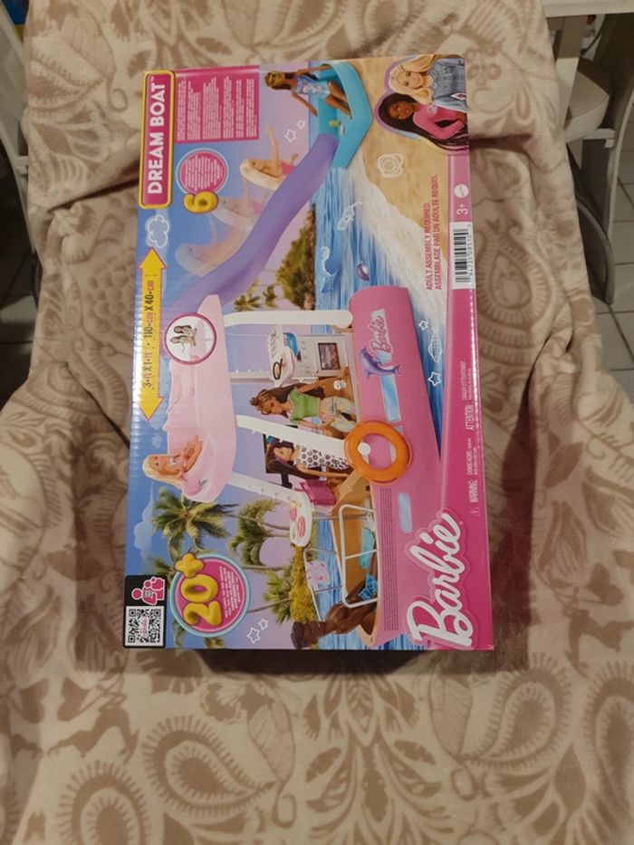 Dream boat Barbie