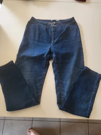 Jean bershka taille 38