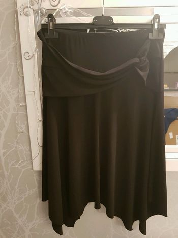 Jupe légère et fluide de couleur  noir