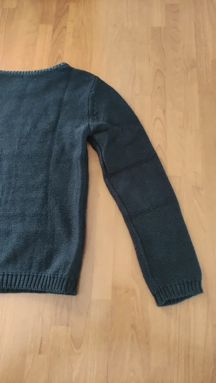 Pull noir manches longues Kiabi taille 8 ans - photo numéro 7