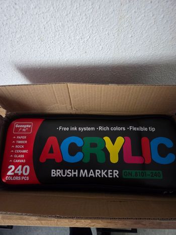 Feutres acryliques guangna 240 neuf